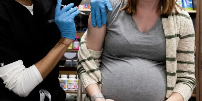 Vacuna COVID Durante El Embarazo